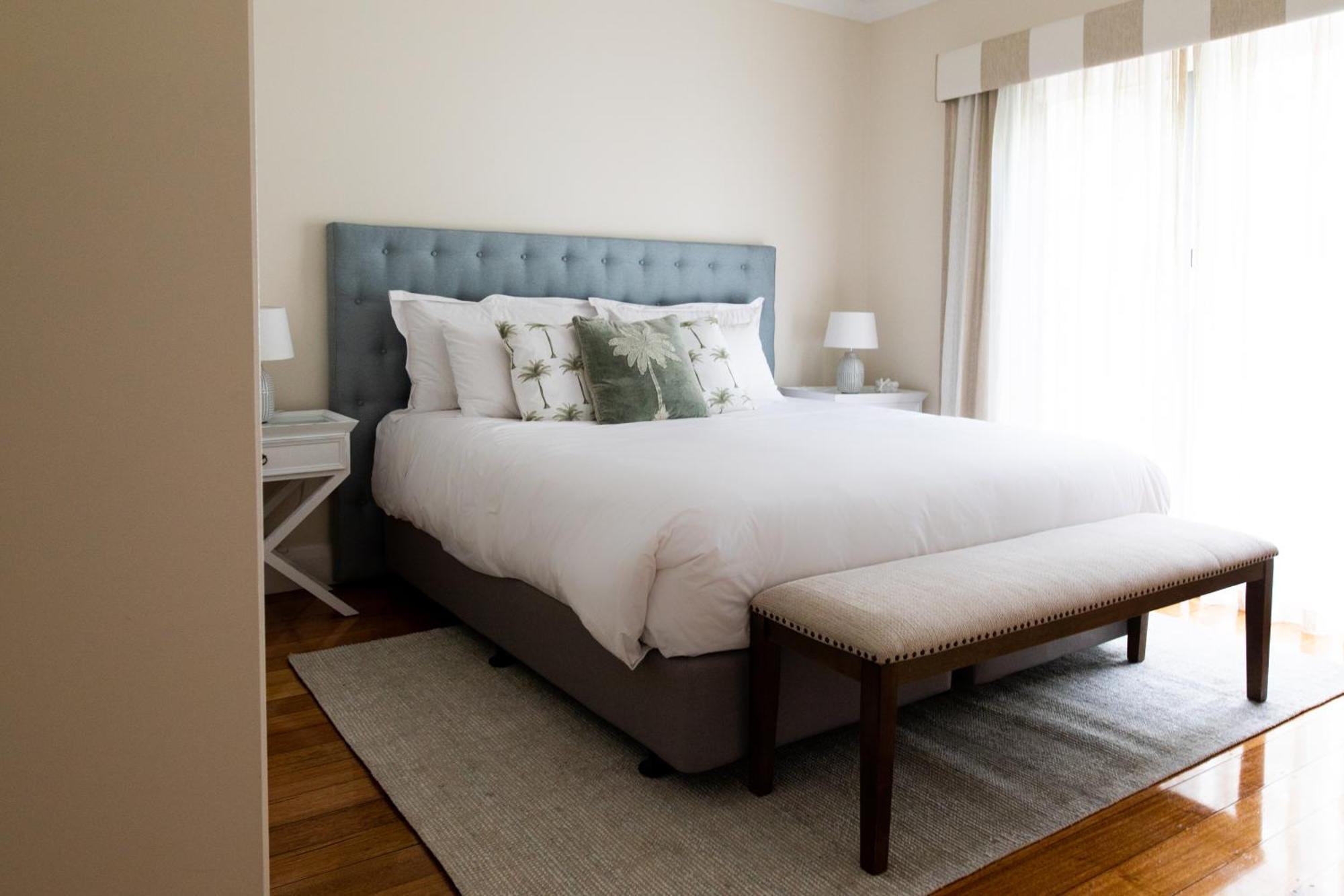 Woodland Bay Retreat-Hot Tub,Sauna And Bayview Hamptons Retreat Lymington Экстерьер фото